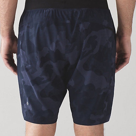 Lululemon T.H.E. Short 9" Blue Camo Linerless - M - Picture 4 of 6